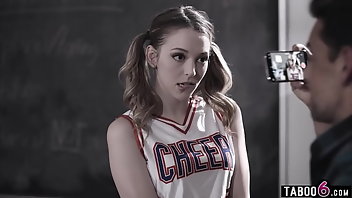 Cheerleader Teen Hardcore Blowjob 